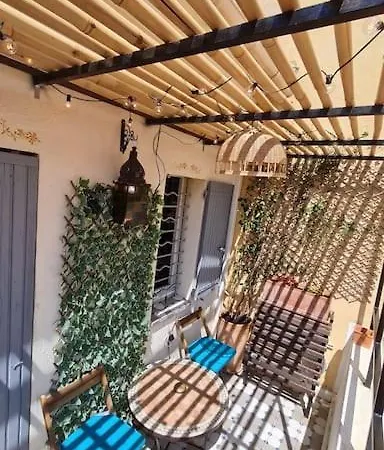 Coup De Foudre En Terrasse Au Pays De Cezanne !